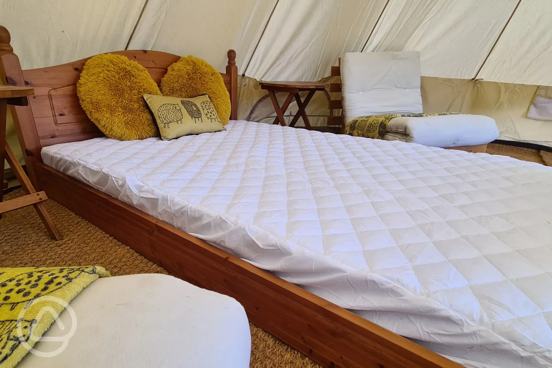 Bell tent bed