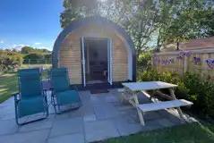 Ensuite glamping pod outdoor seating