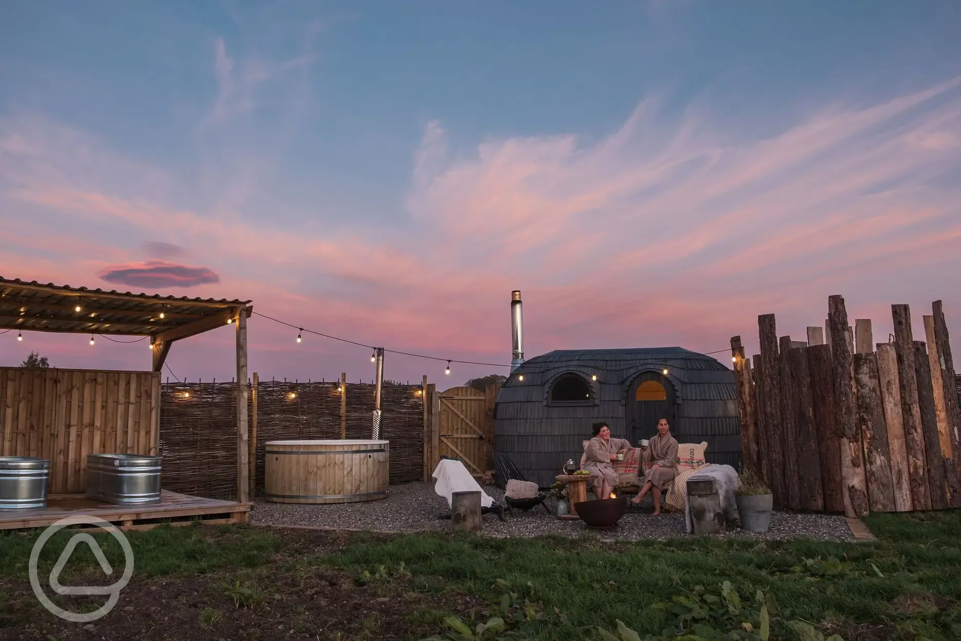 Wild Spa with a sauna, cold plunge and hot tub