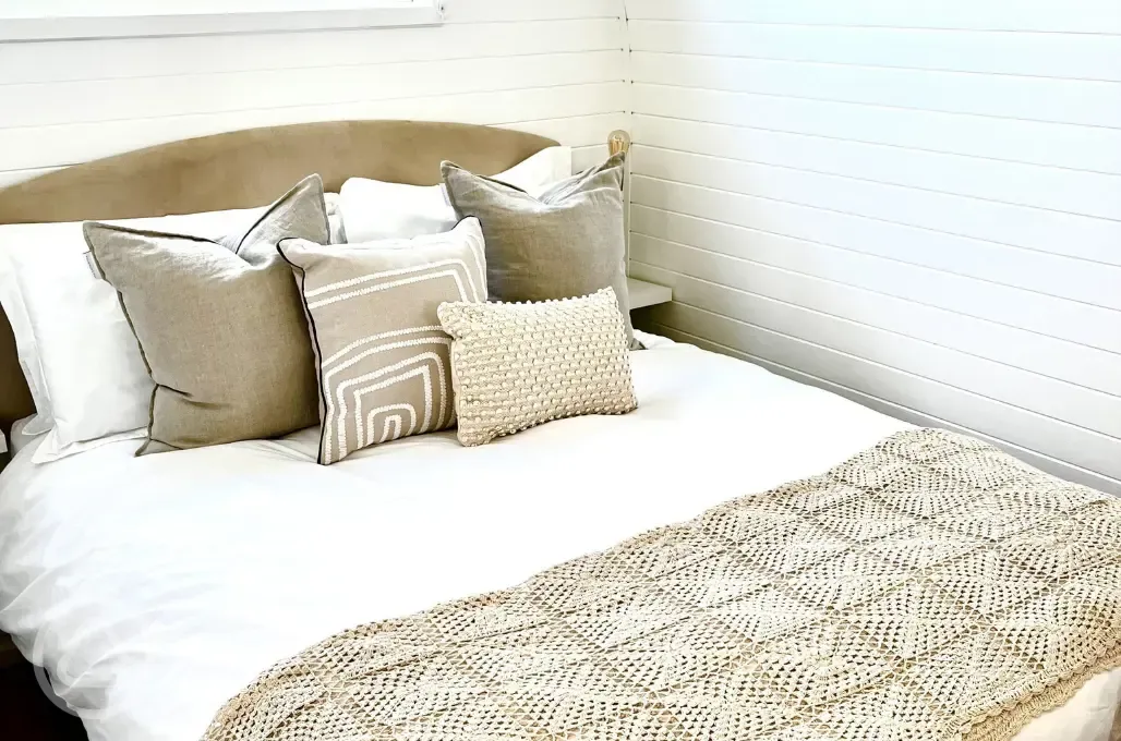 Heather ensuite pod separate bedroom with a king size bed (bedding provided)
