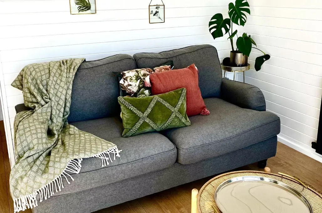 Heather ensuite pod lounge area and double sprung sofa bed