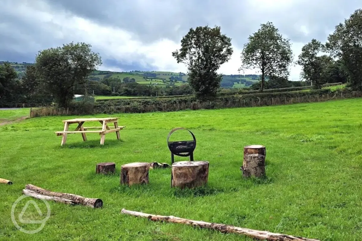 Communal fire pit