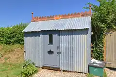 Bathroom cabin shared by Showman's Wagon and Retro Cabin guests