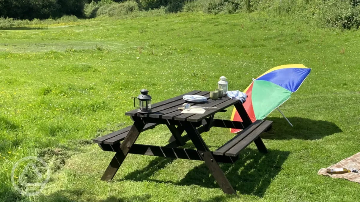 Picnic bench