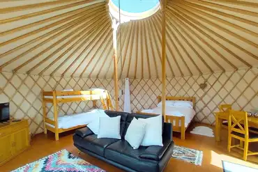 7m luxury European yurt king size bed and bunk beds (bedding provided)