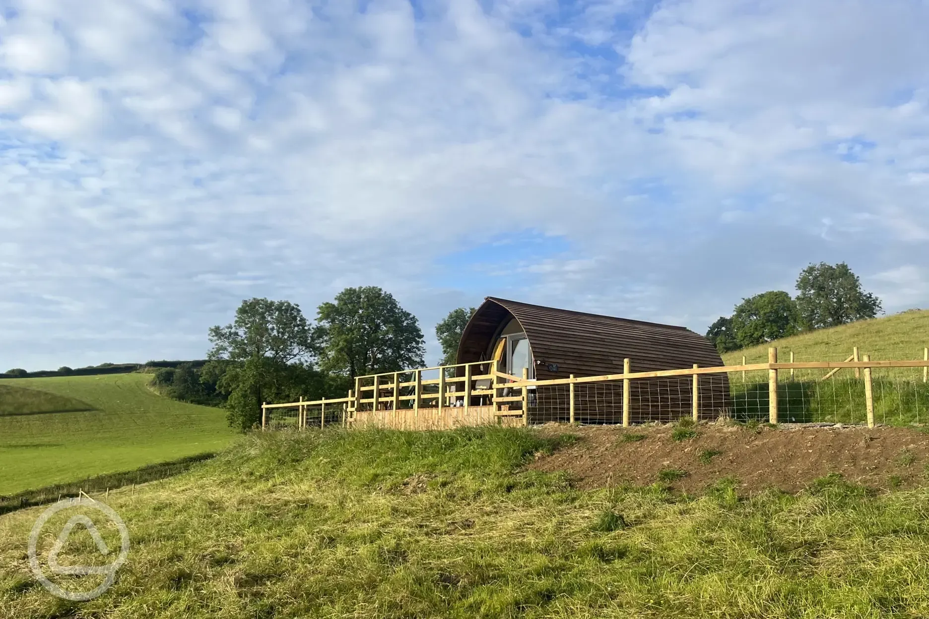 Panoramic wigwam pod 