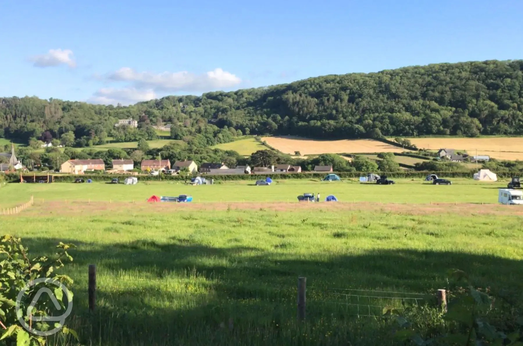 Camping field with non electric grass pitches