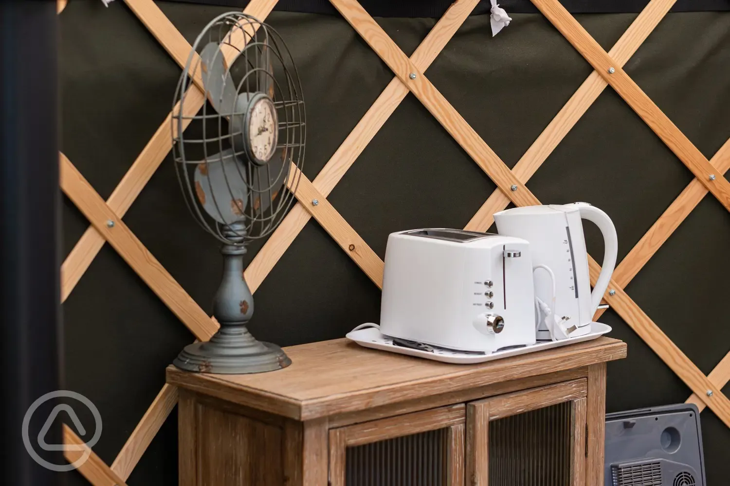 Yurt kettle and toaster