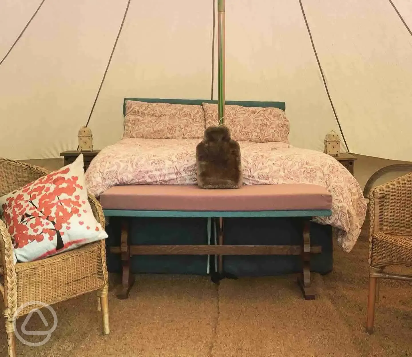Bell tent bed