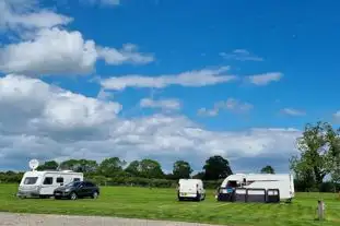 Ashleigh Farm Caravan and Glamping, Gainsborough, Lincolnshire (5 miles)