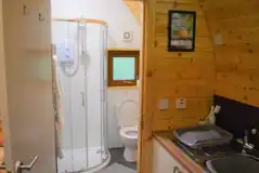 Pod ensuite bathroom