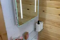 Pod ensuite bathroom mirror