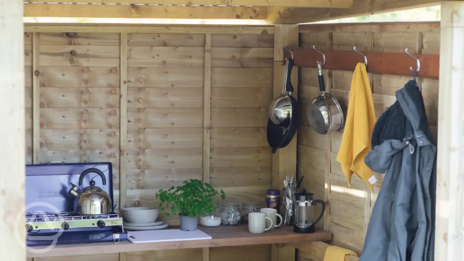 Glamping outdoor kitchens