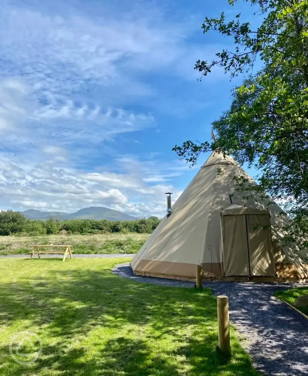 Larger tipi