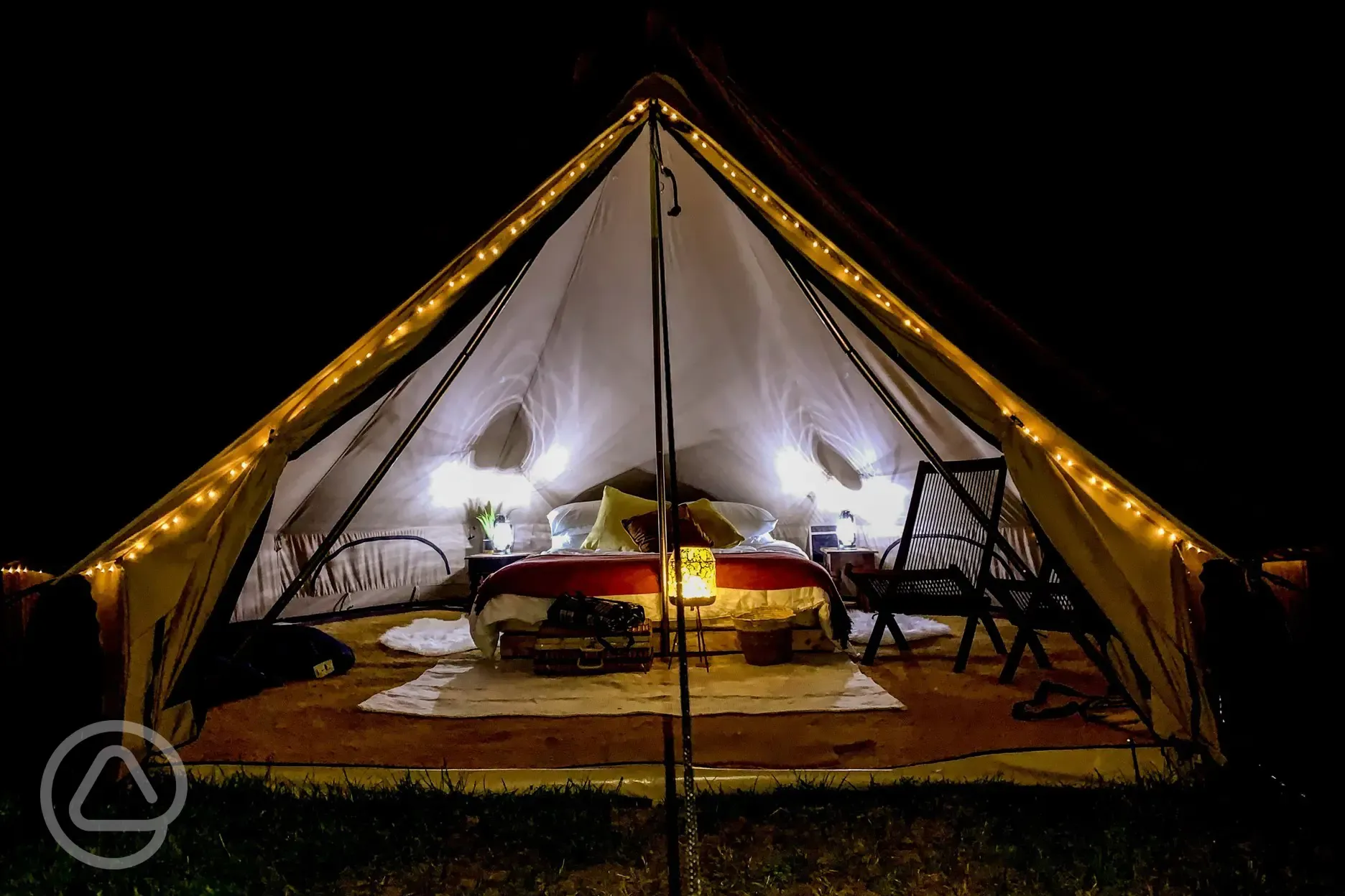 Bell tent fully furnished 