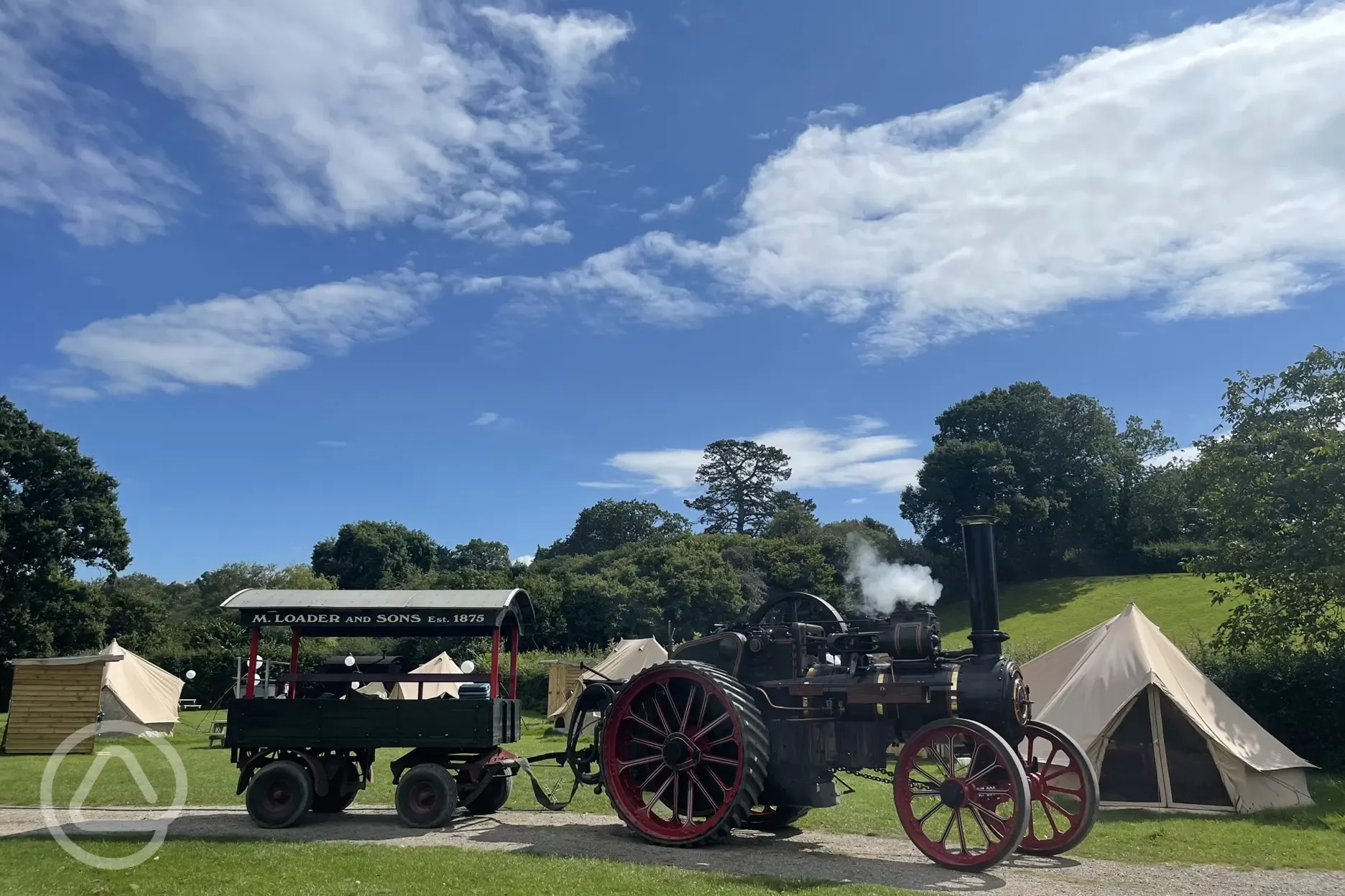 Traction engine lunch stop 