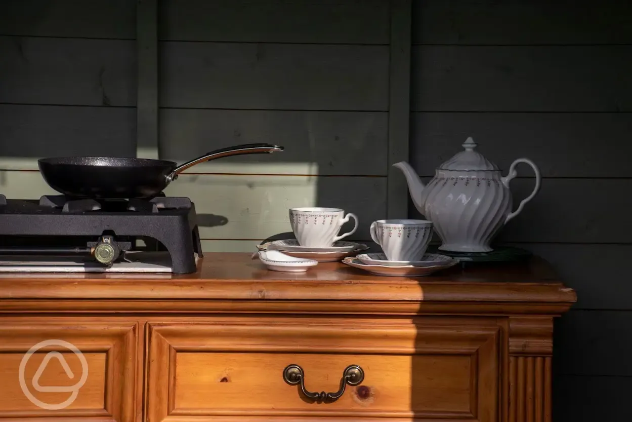 Evelyn shepherd's hut kitchen