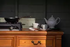 Evelyn shepherd's hut kitchen