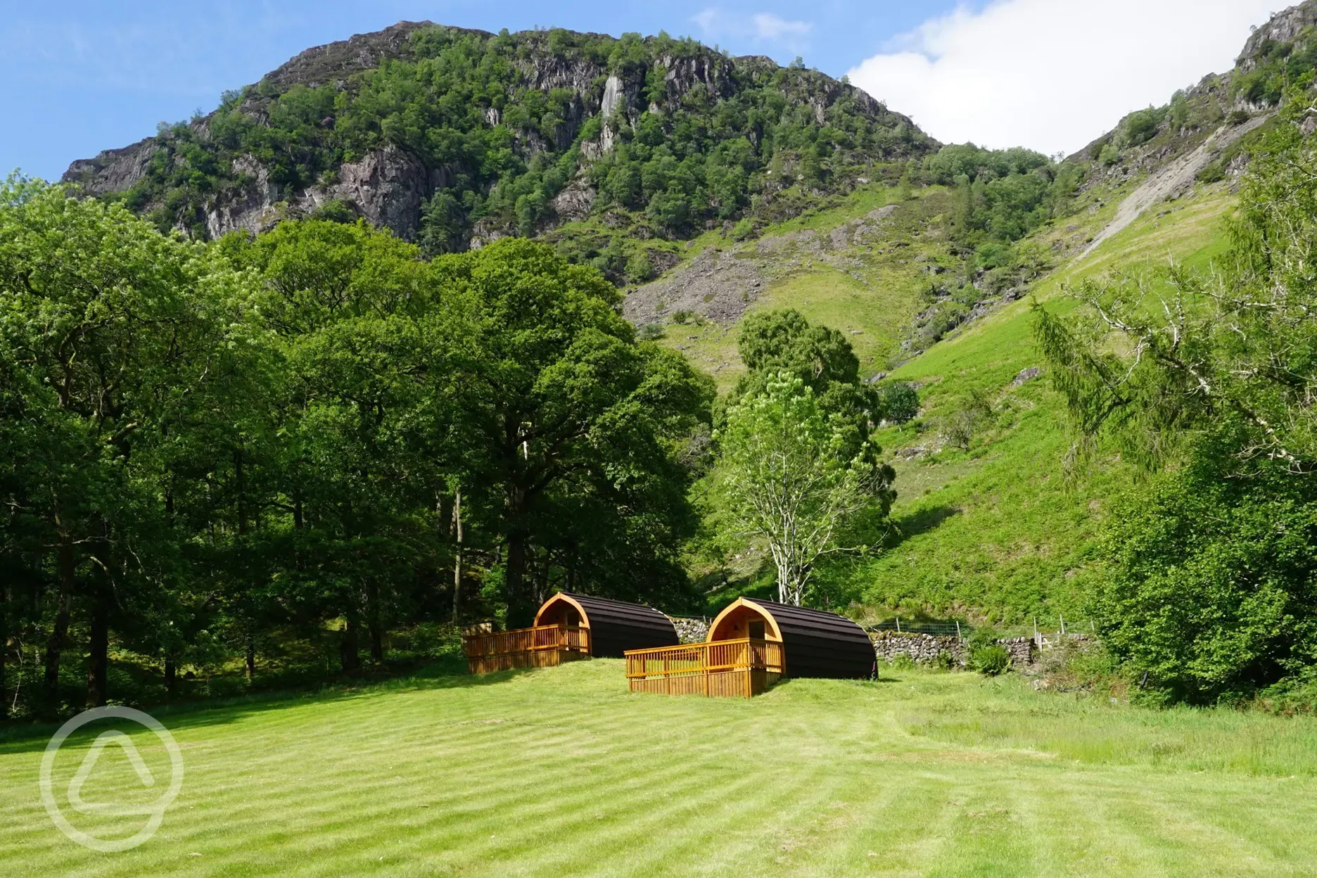 Ensuite glamping pods by Castle Grag 