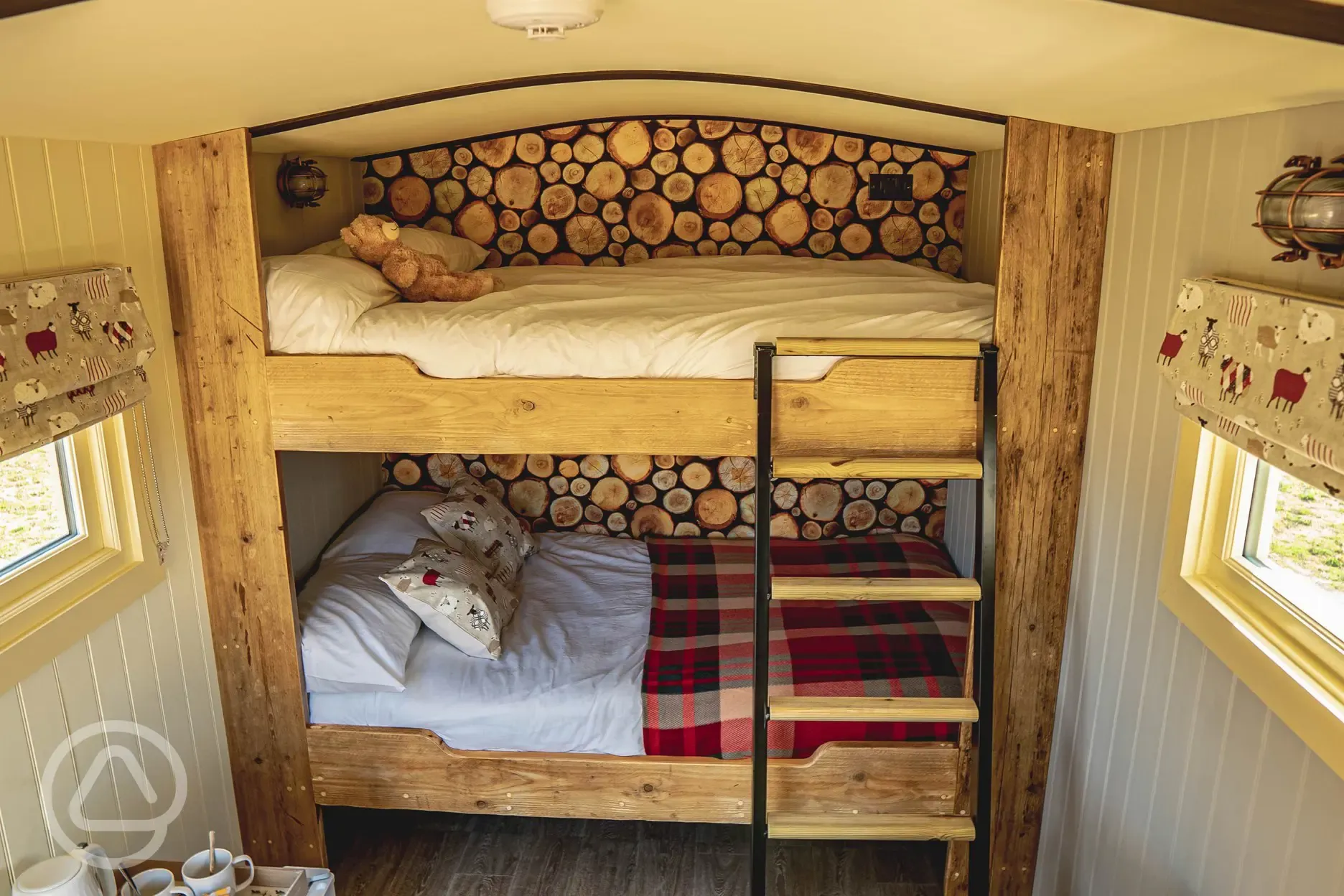 Water Lily shepherd's hut interior 