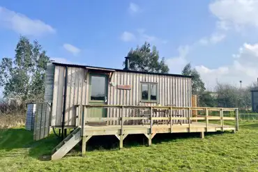 Shepherd's hut (Mabel)