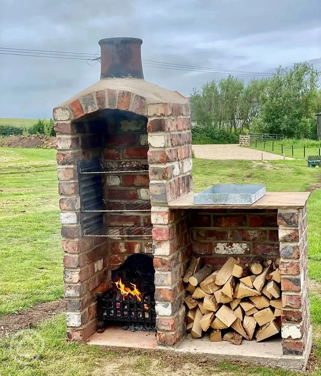 Shepherd's hut (Rosebay) BBQ