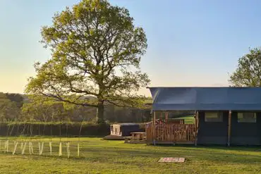 Safari tent
