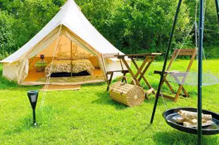 Woodlands Camping, Alresford, Hampshire (16.3 miles)