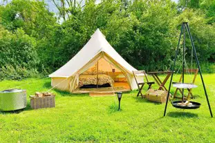 Woodlands Camping, Alresford, Hampshire (3 miles)