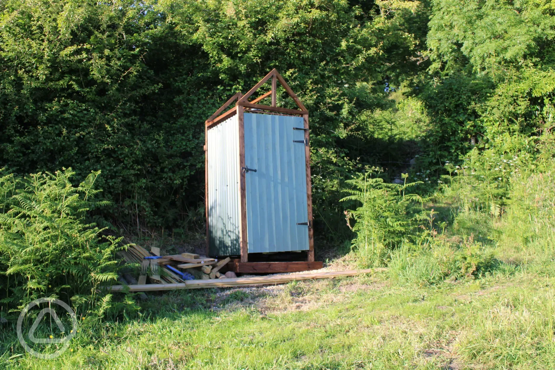 Tipi private compost loo