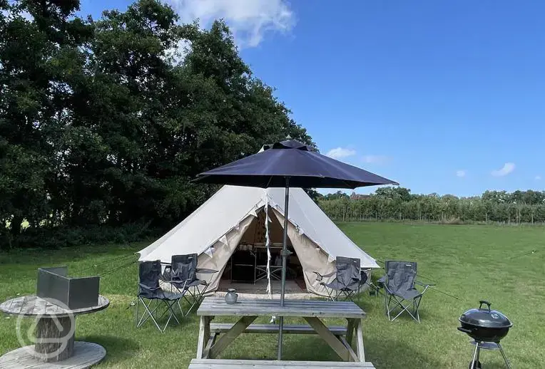 Bell tent 
