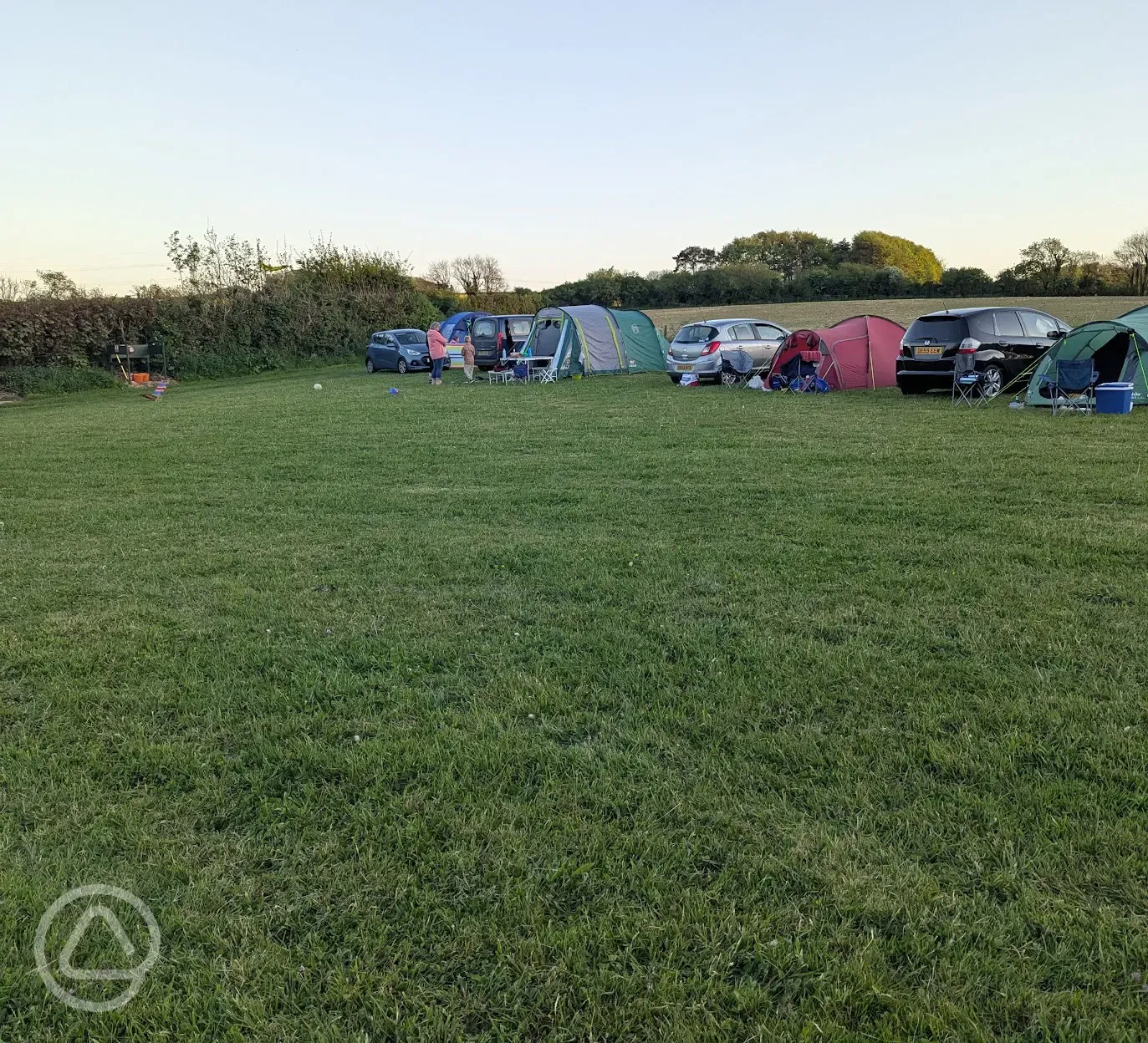 Non electric grass tent pitches