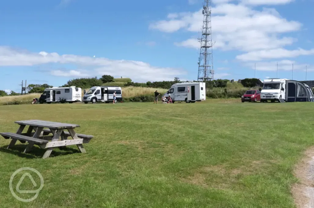 Non electric grass and gravel touring pitches (members only)