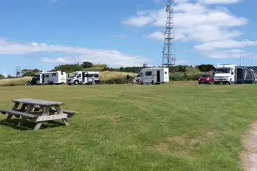 Non electric grass and gravel touring pitches (members only)