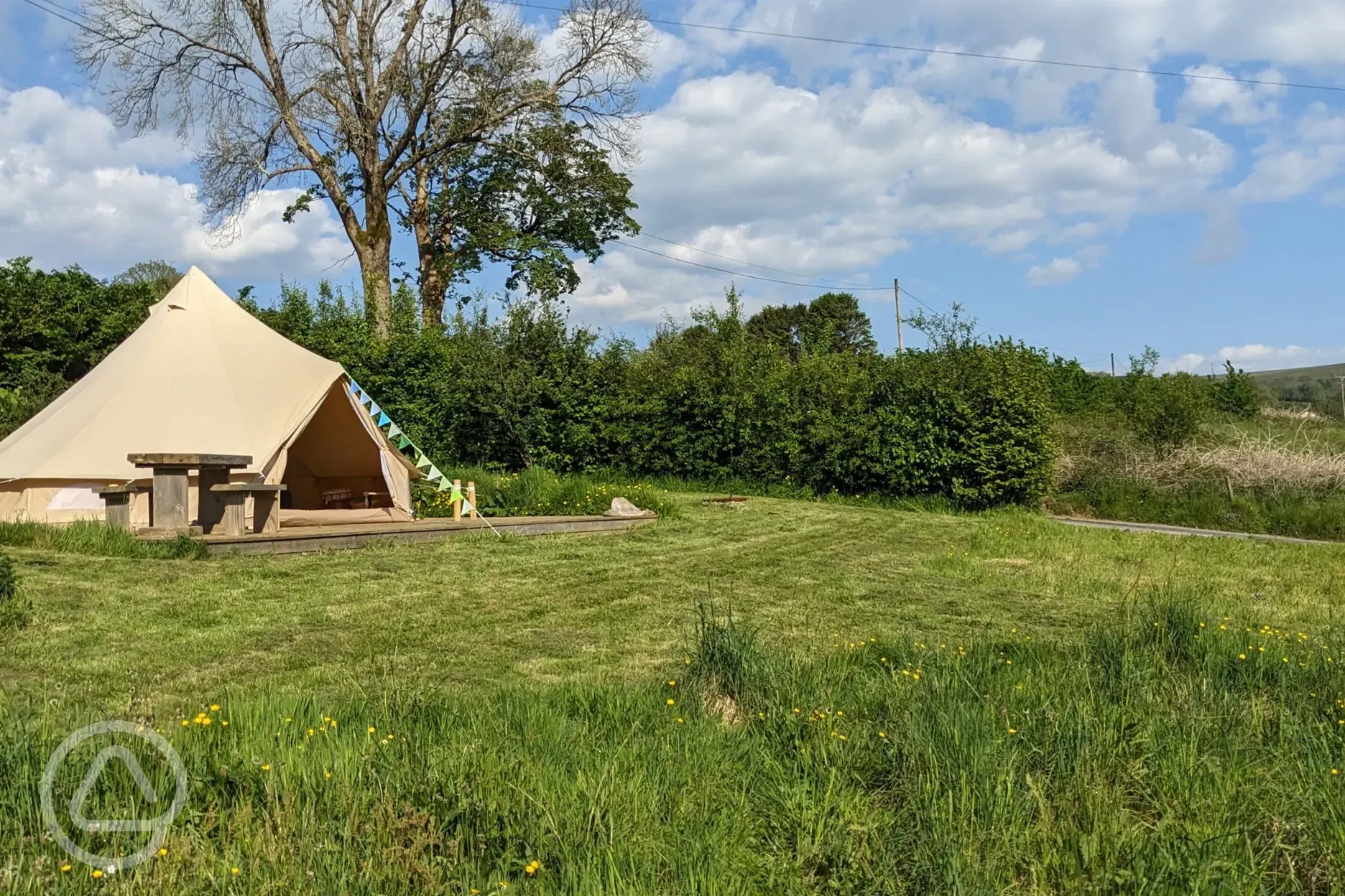 Furnished bell tent 