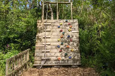 Climbing wall