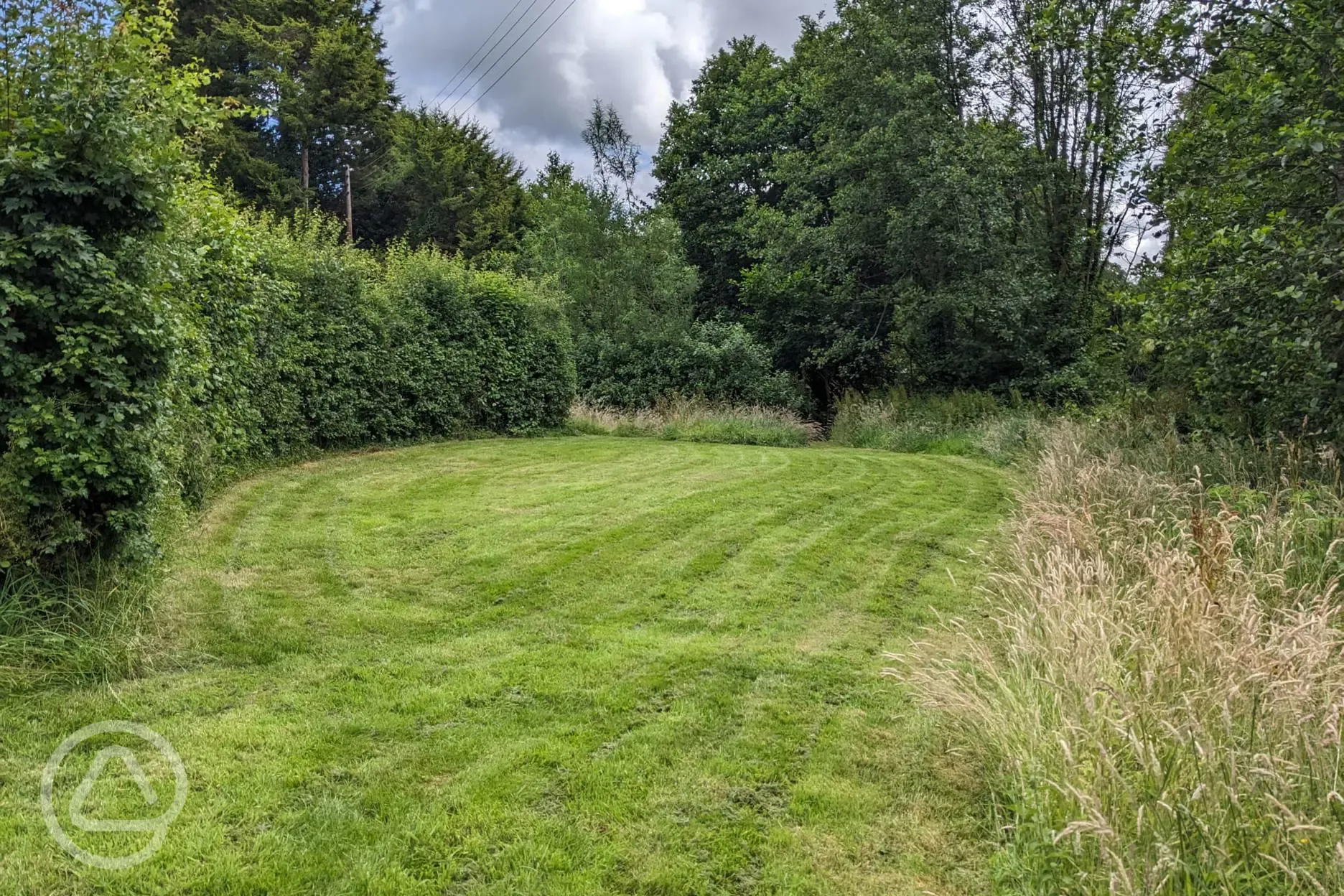 Non electric grass tent pitches 