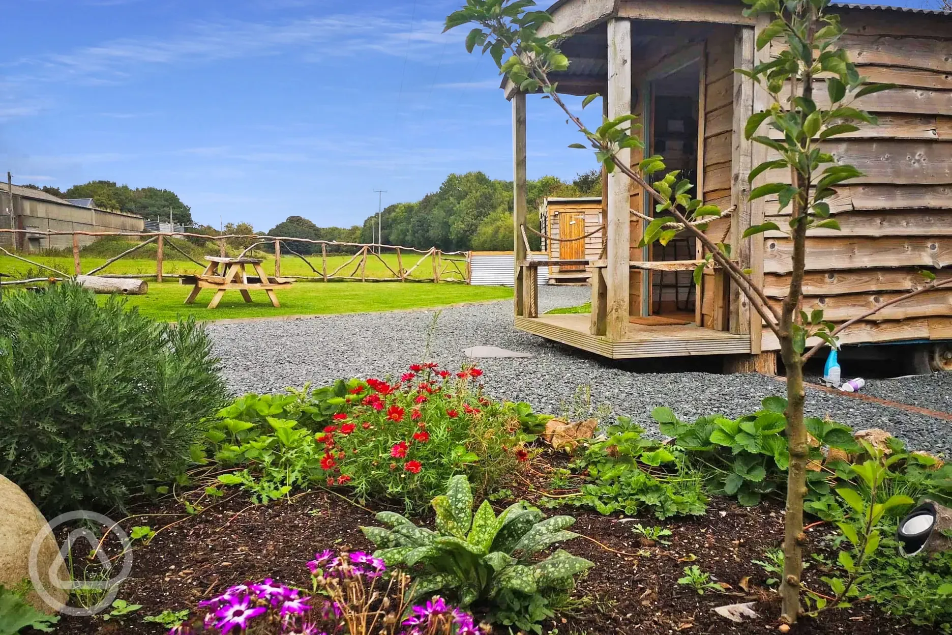 Cwt Cyntaf shepherd's hut