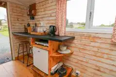 Cwt Cyntaf shepherd's hut kitchen area