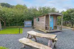 Cwt Cyntaf shepherd's hut