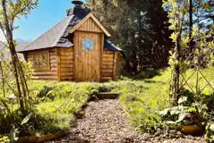 Hyssop glamping cabin