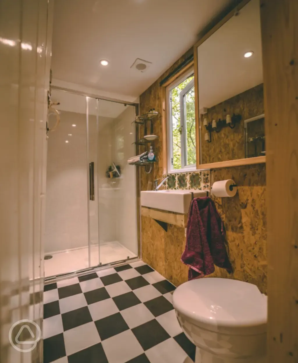 Templar treehouse bathroom