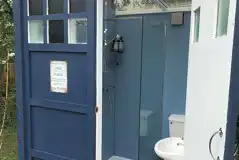 Spodnic UFO camping pod facilities