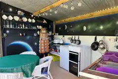 Spodnic UFO camping pod kitchen area