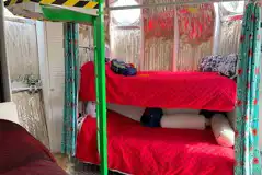 Spodnic UFO camping pod bunk beds
