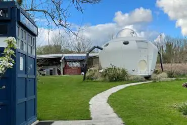 Spodnic UFO camping pod (pet friendly)at Melin Mabes
