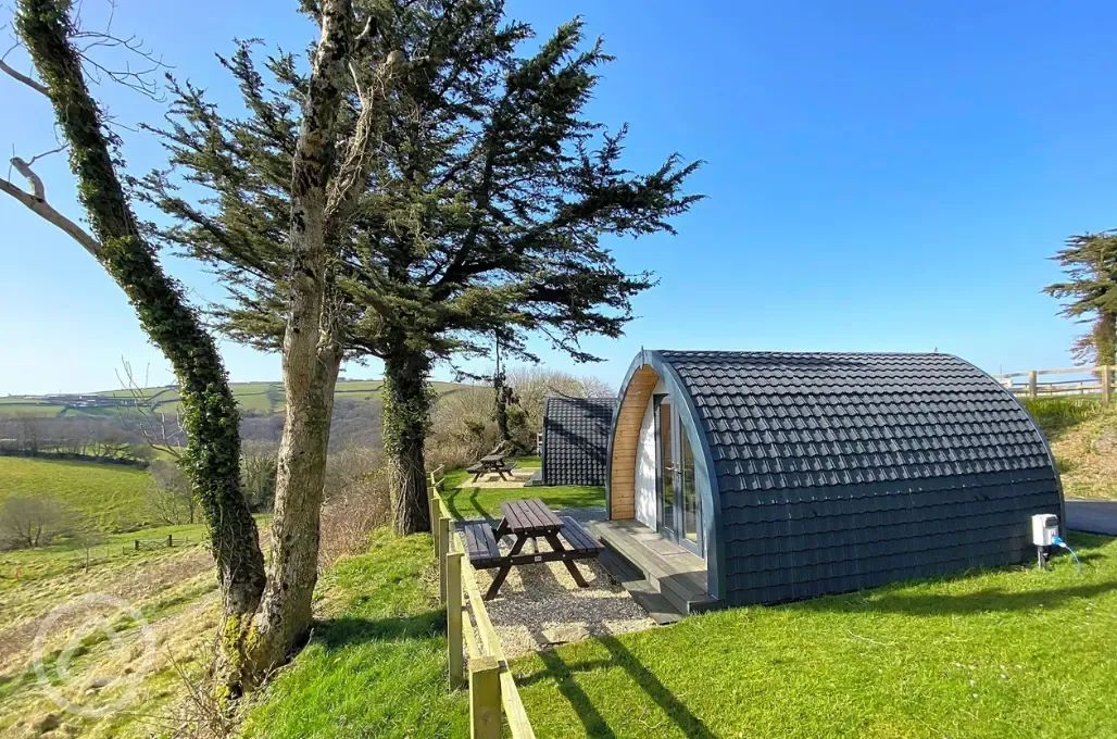 Camping pod with valley views a picnic bench (pet friendly)
