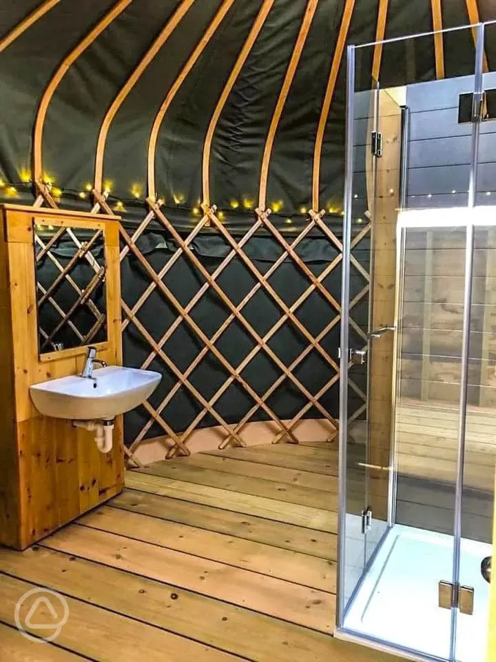 Yurt ensuite