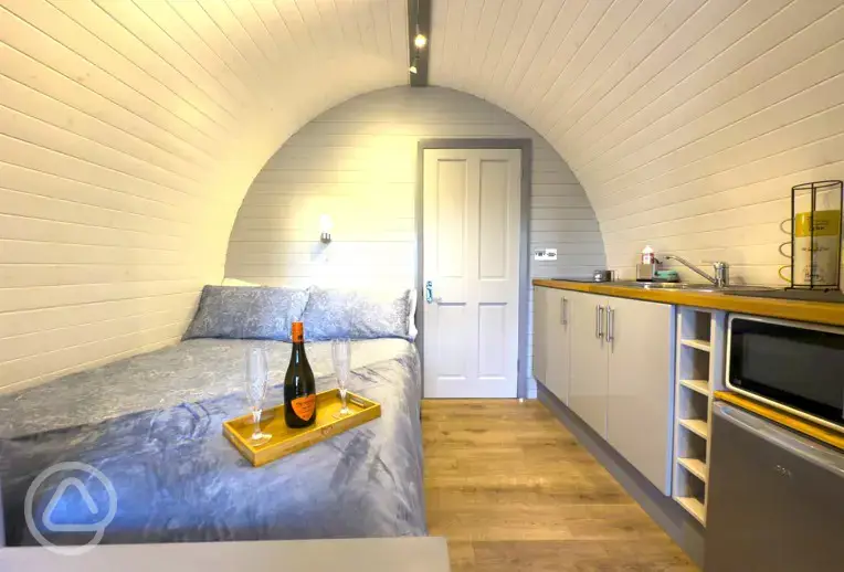 Bluebell ensuite glamping pod interior