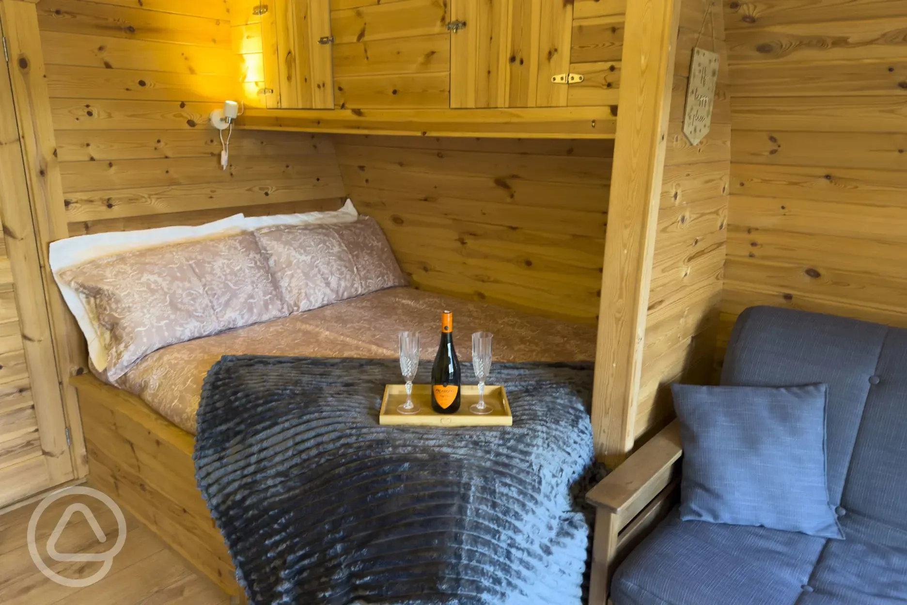 Rose ensuite glamping pod interior